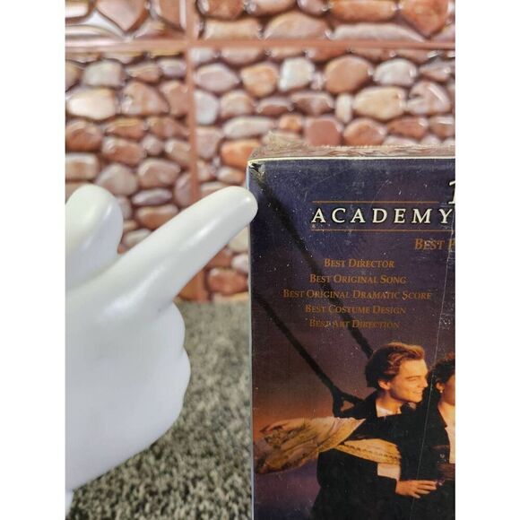 Sealed VHS Double Titantic - Picture 4 of 7
